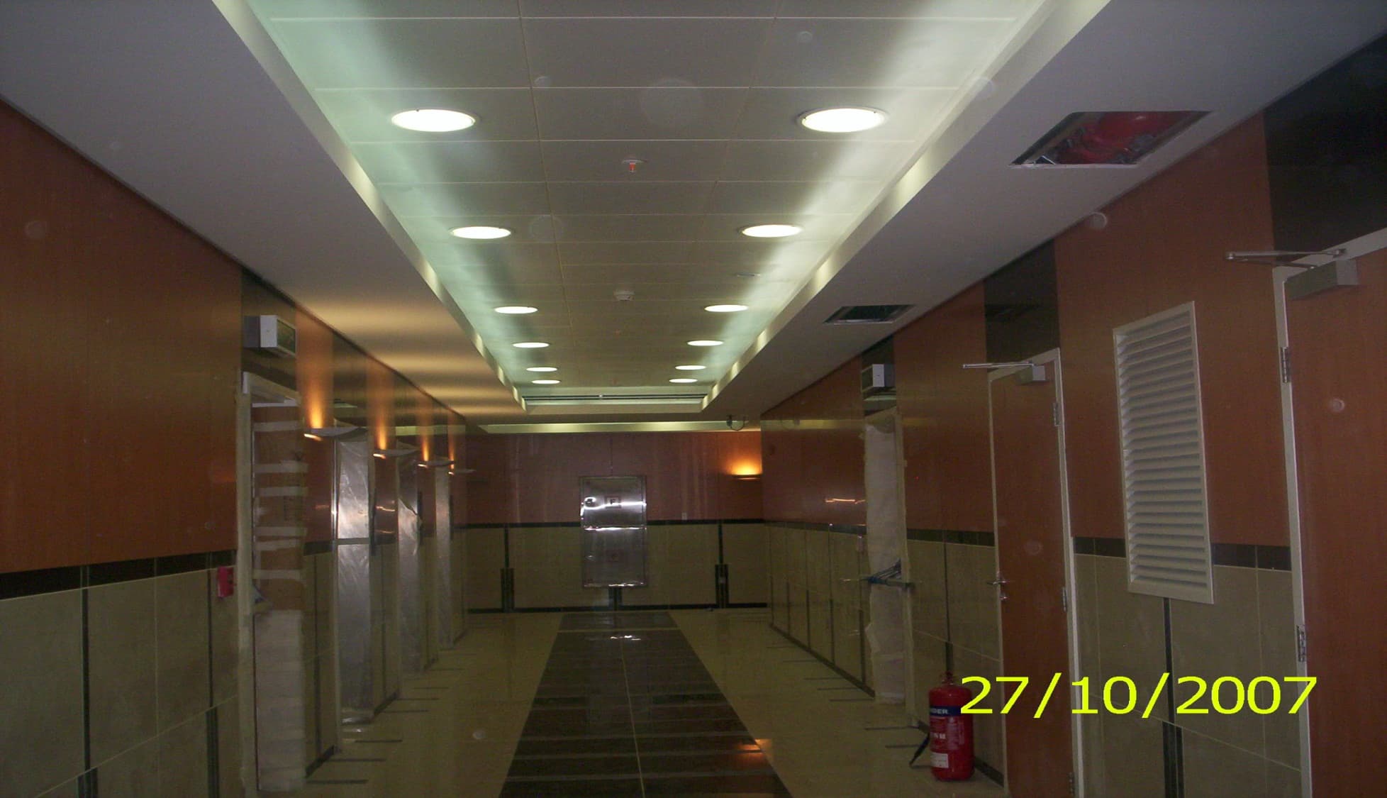 Al-Handasa Complex, kompakt laminat kaplama