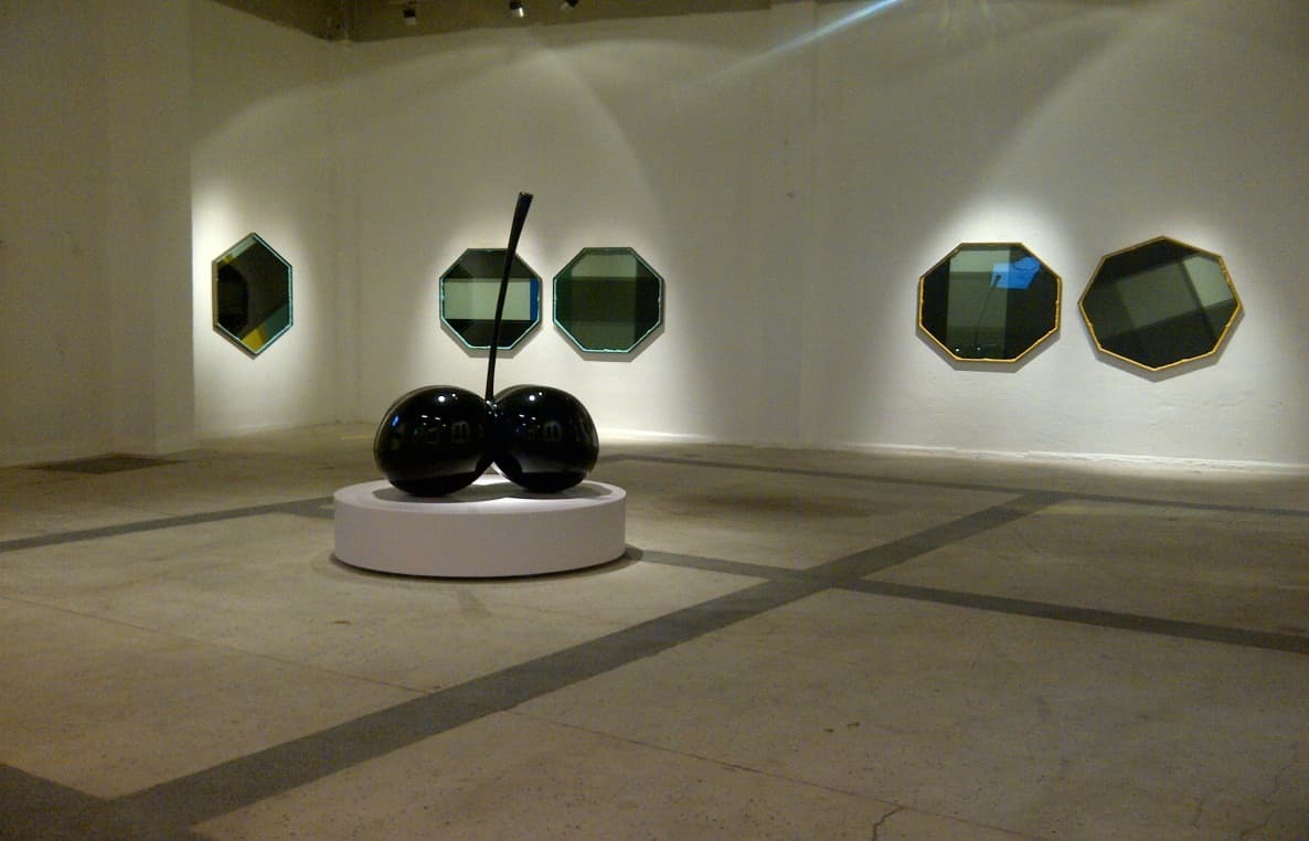 Corian sergi pedestali